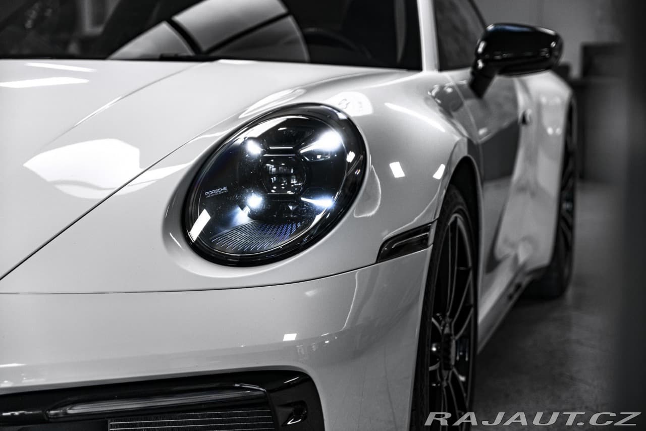 2022 Porsche 911 - 6