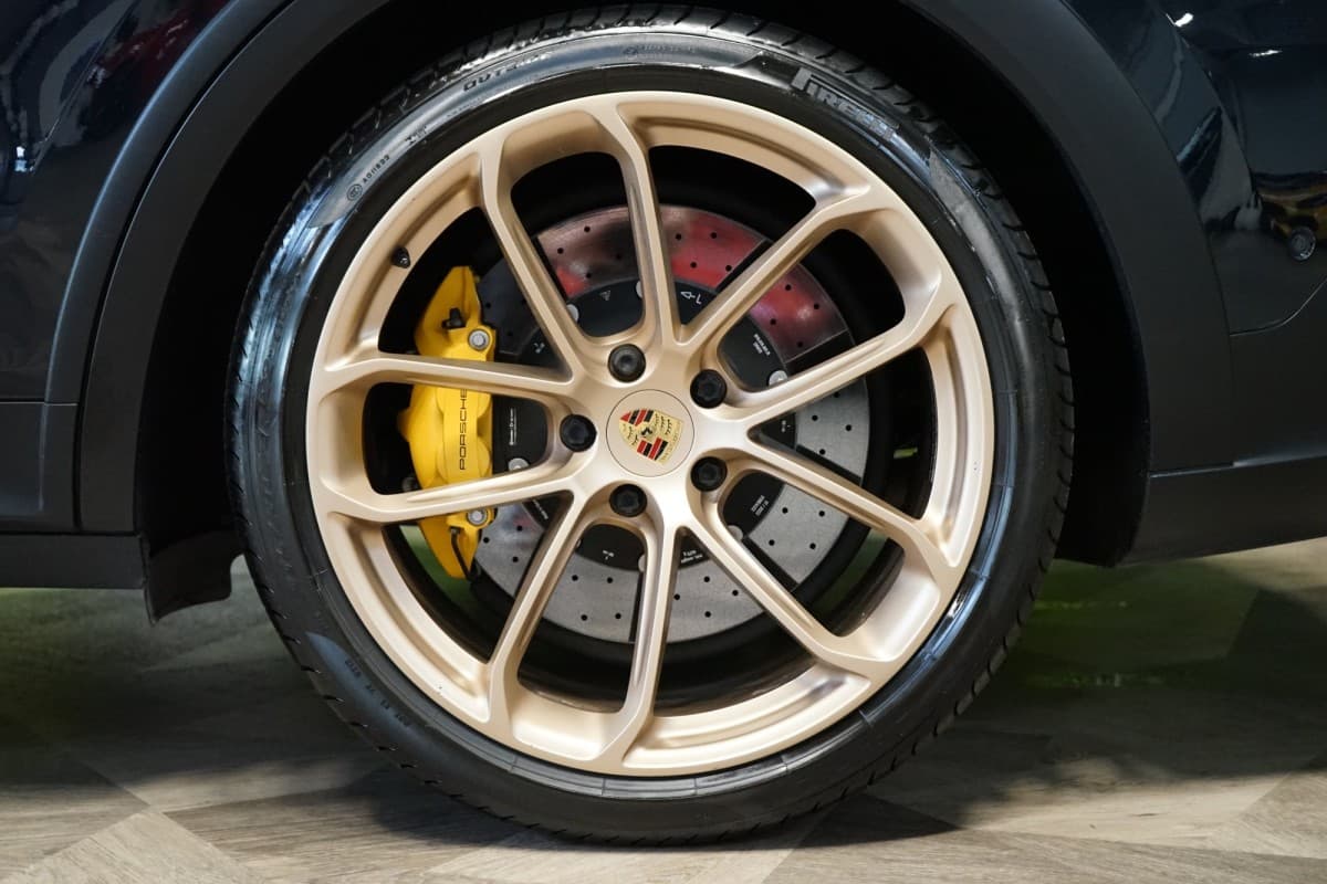 2022 Porsche Cayenne - 11