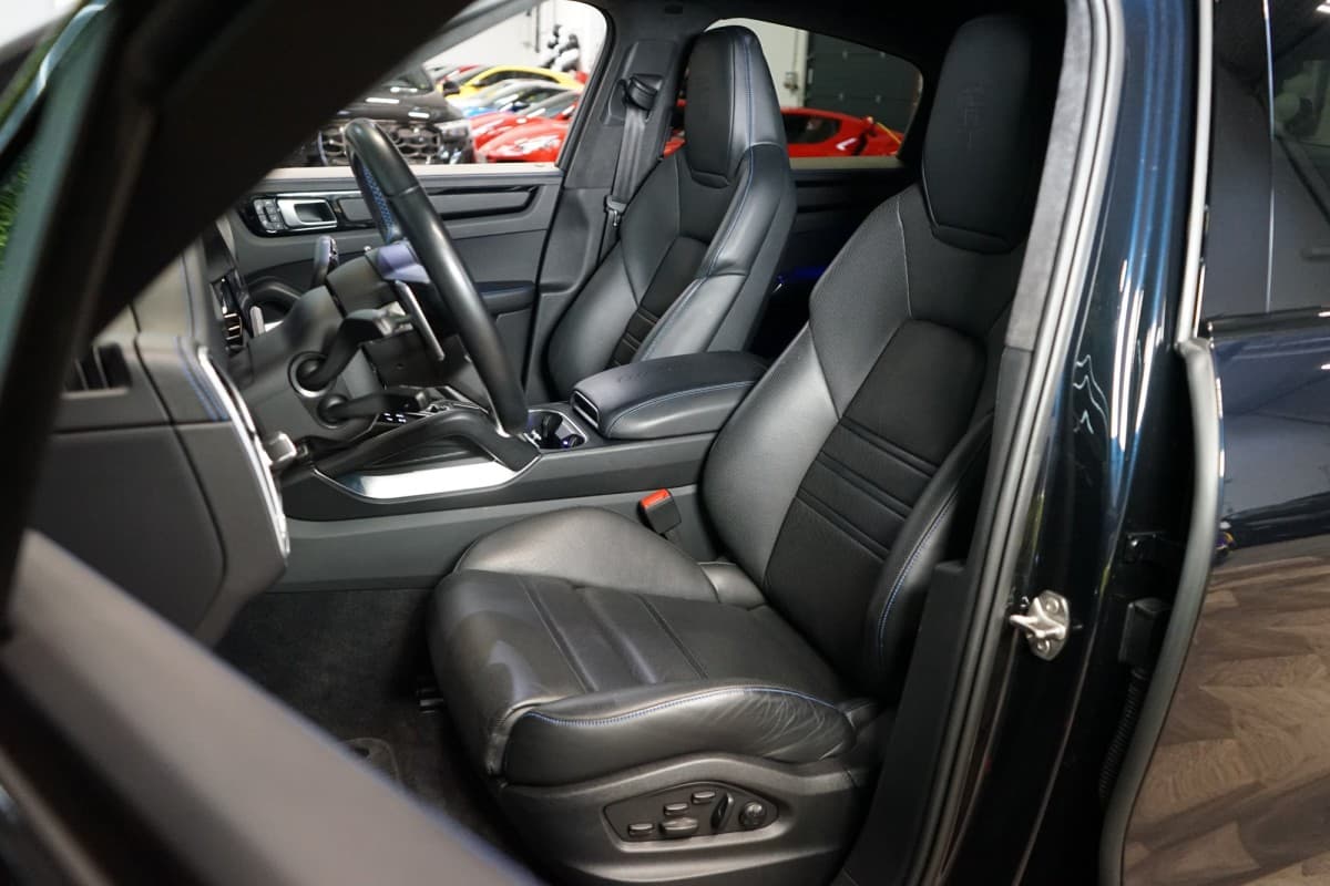 2022 Porsche Cayenne - 16