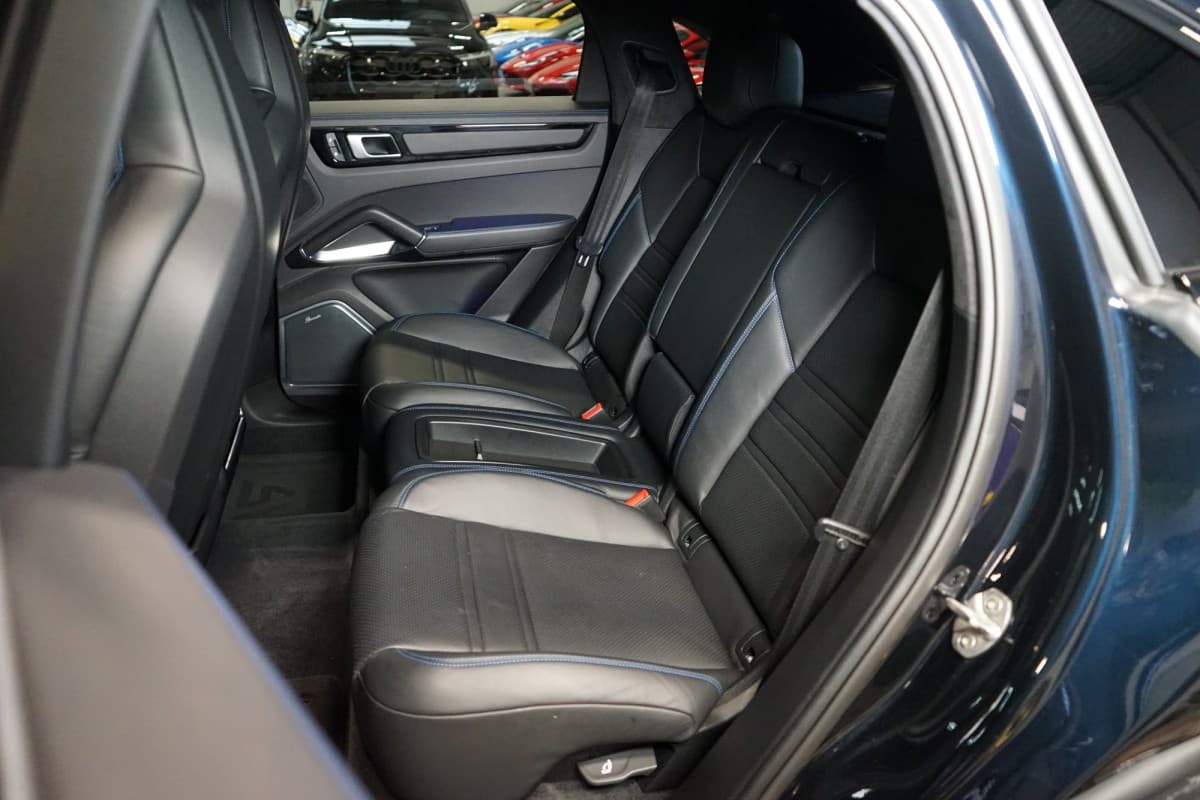 2022 Porsche Cayenne - 17