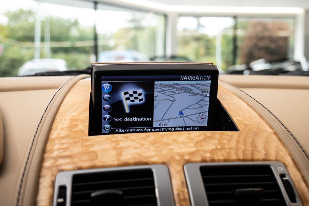 2010 Aston Martin Rapide - 15