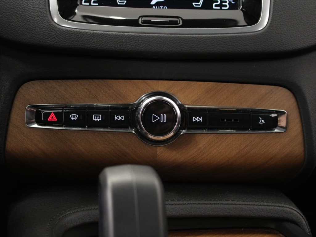 2022 Volvo Xc90 - 15
