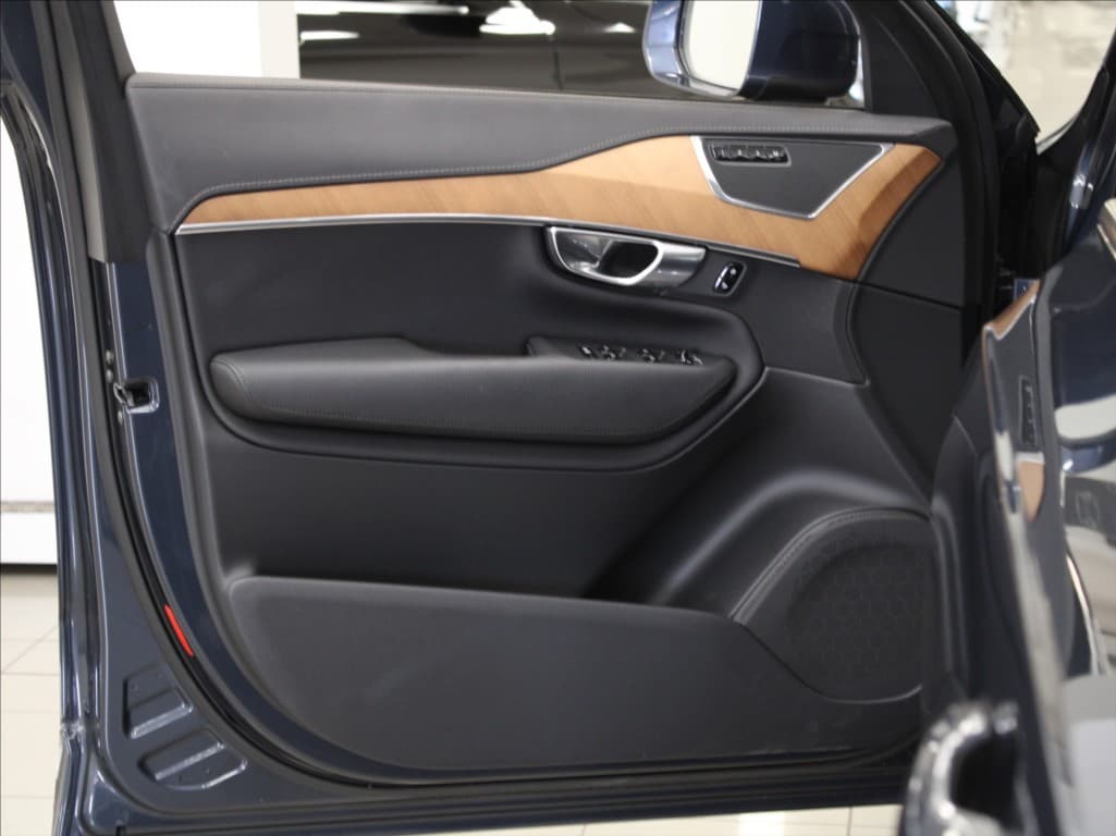 2022 Volvo Xc90 - 16