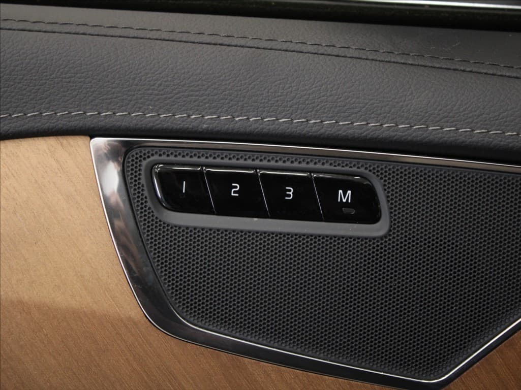 2022 Volvo Xc90 - 18