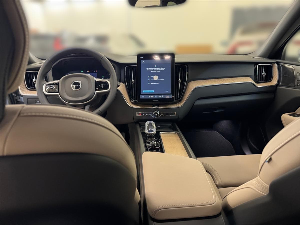 2025 Volvo Xc60 - 10