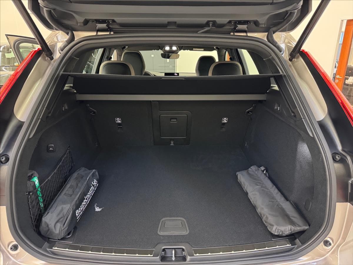 2025 Volvo Xc60 - 12