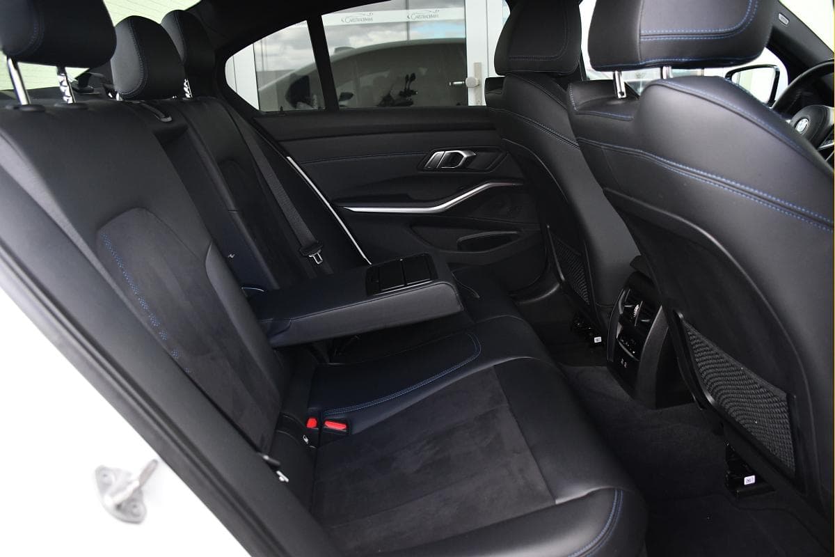 2021 BMW 3-Series - 19