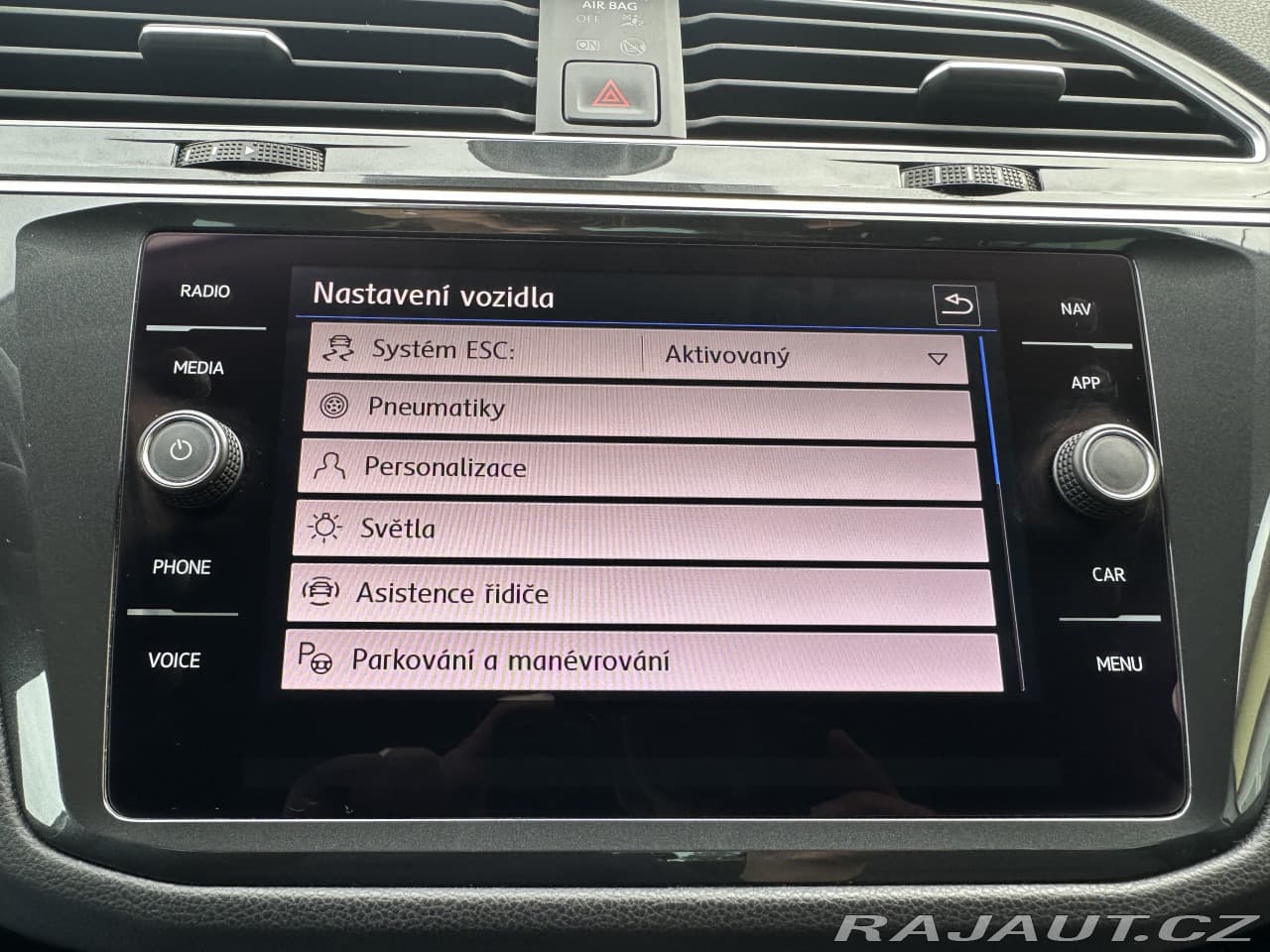 Volkswagen Tiguan - 19