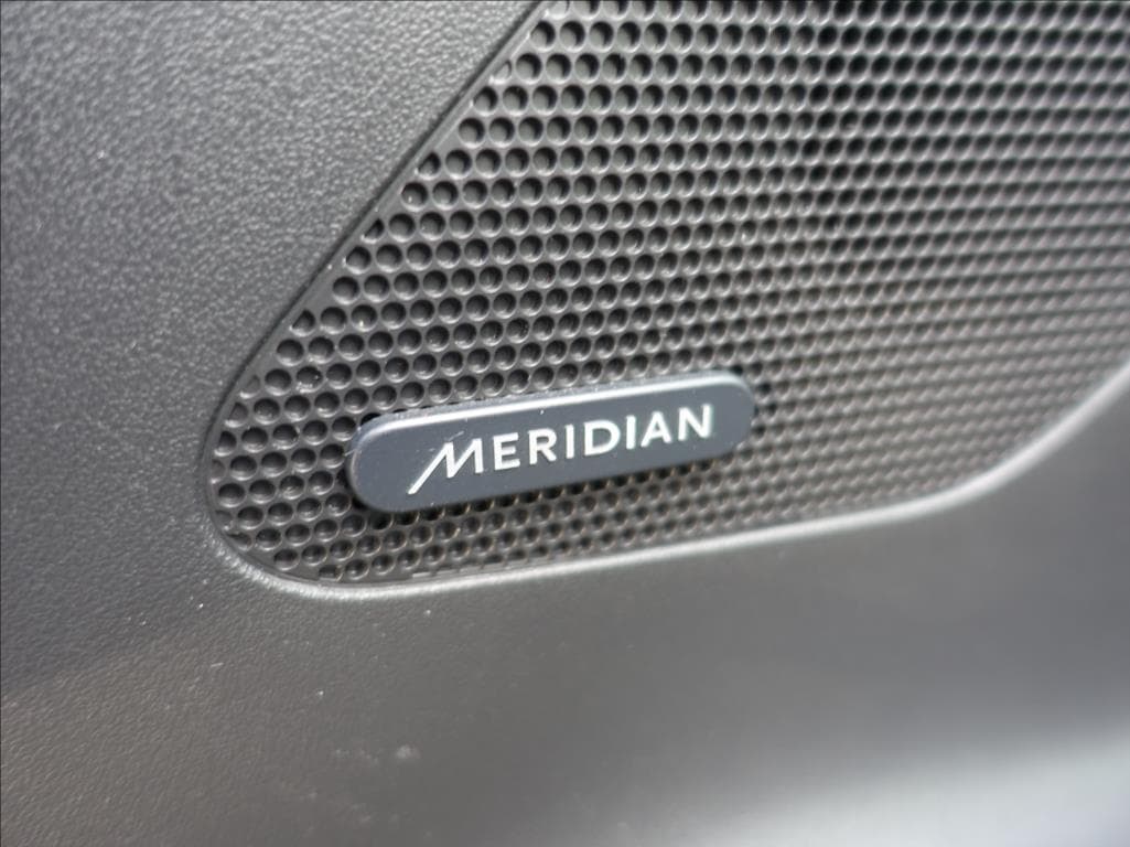 2019 Jaguar F-Pace - 12