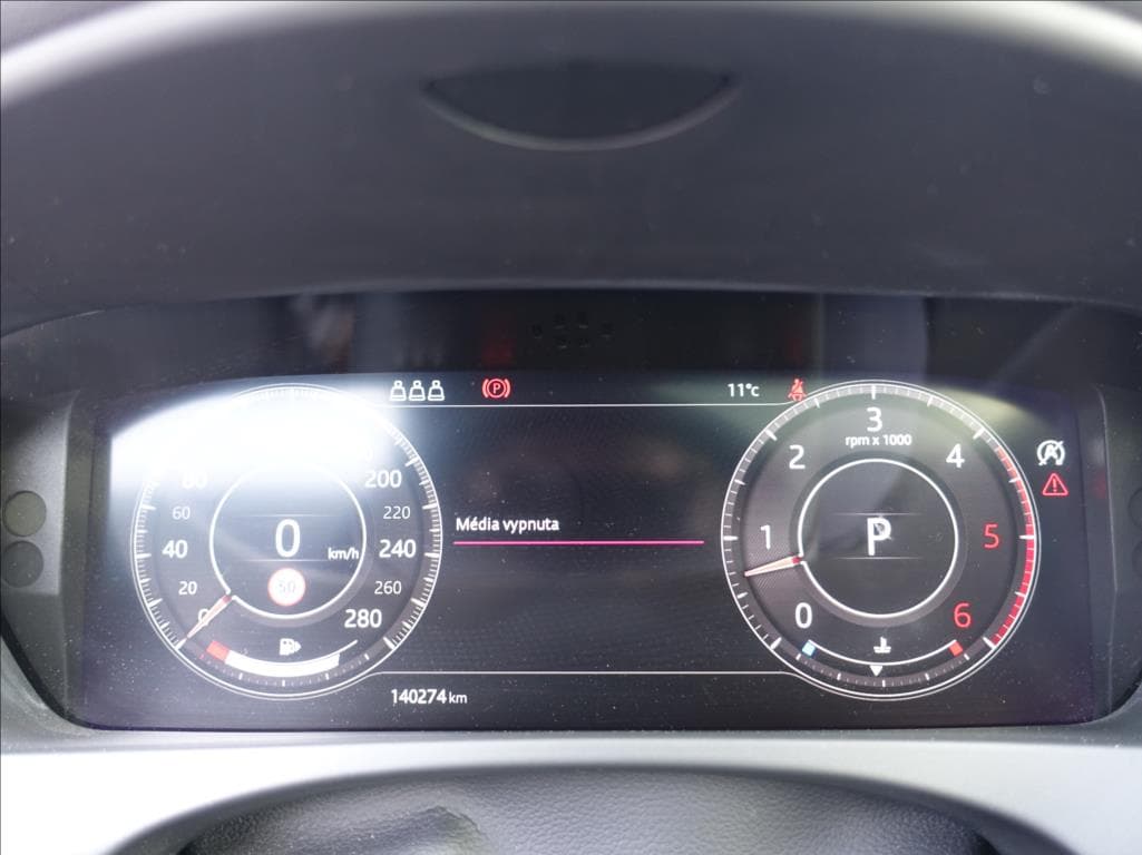 2019 Jaguar F-Pace - 19