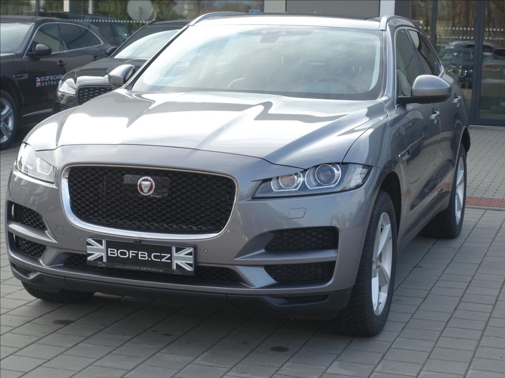 2019 Jaguar F-Pace - 3