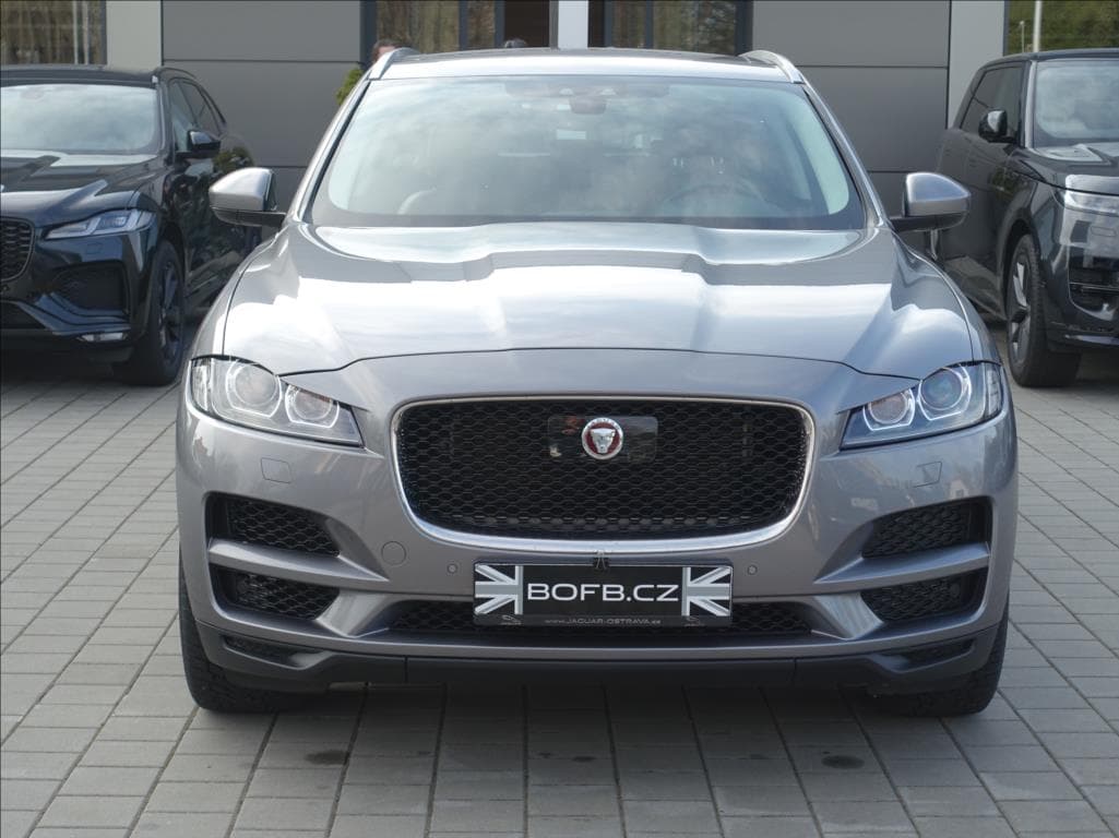2019 Jaguar F-Pace - 4
