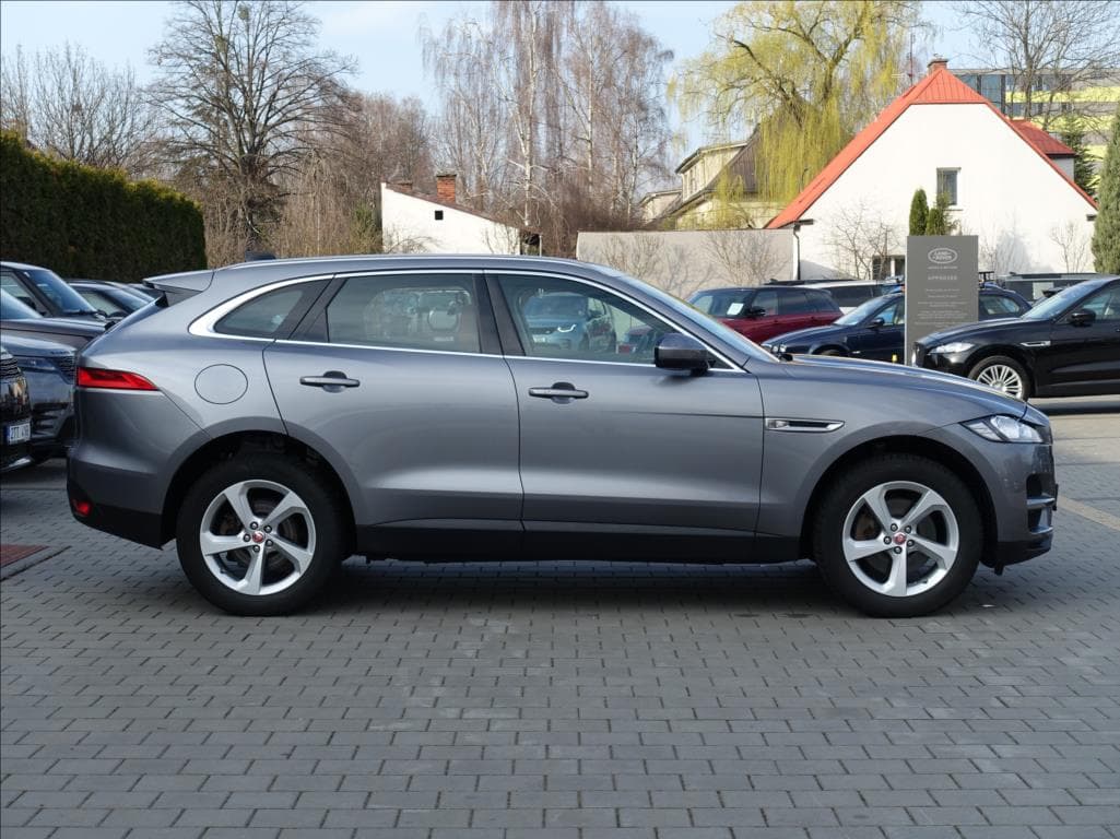 2019 Jaguar F-Pace - 6