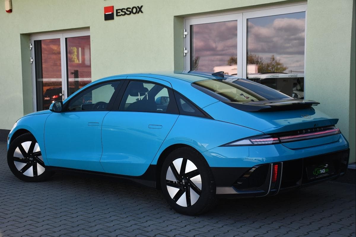 2023 Hyundai Ioniq 6 - 3