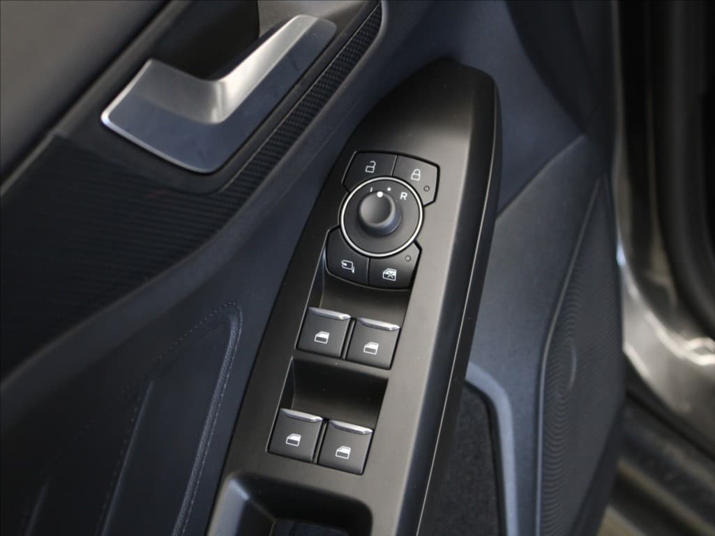 2023 Ford Focus - 17