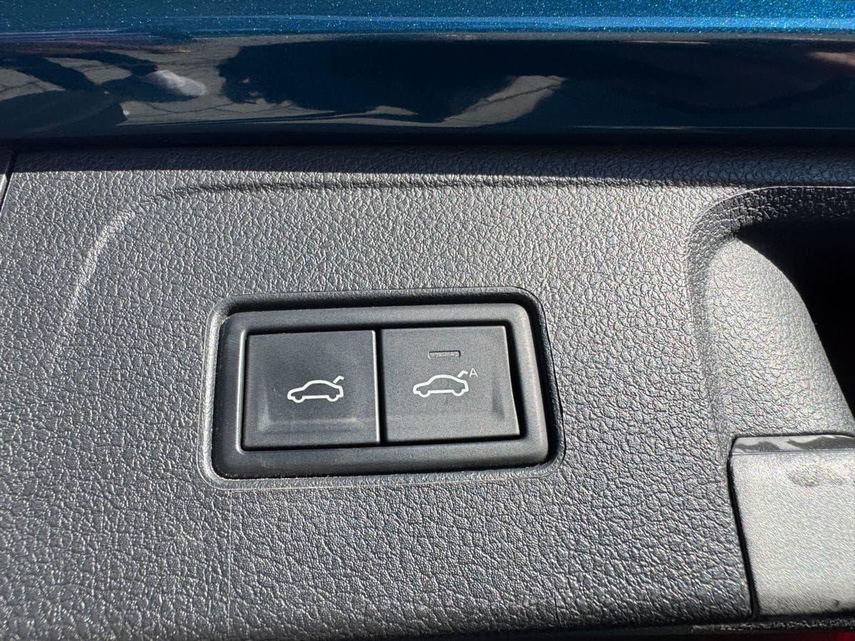 2023 Volkswagen Passat - 17