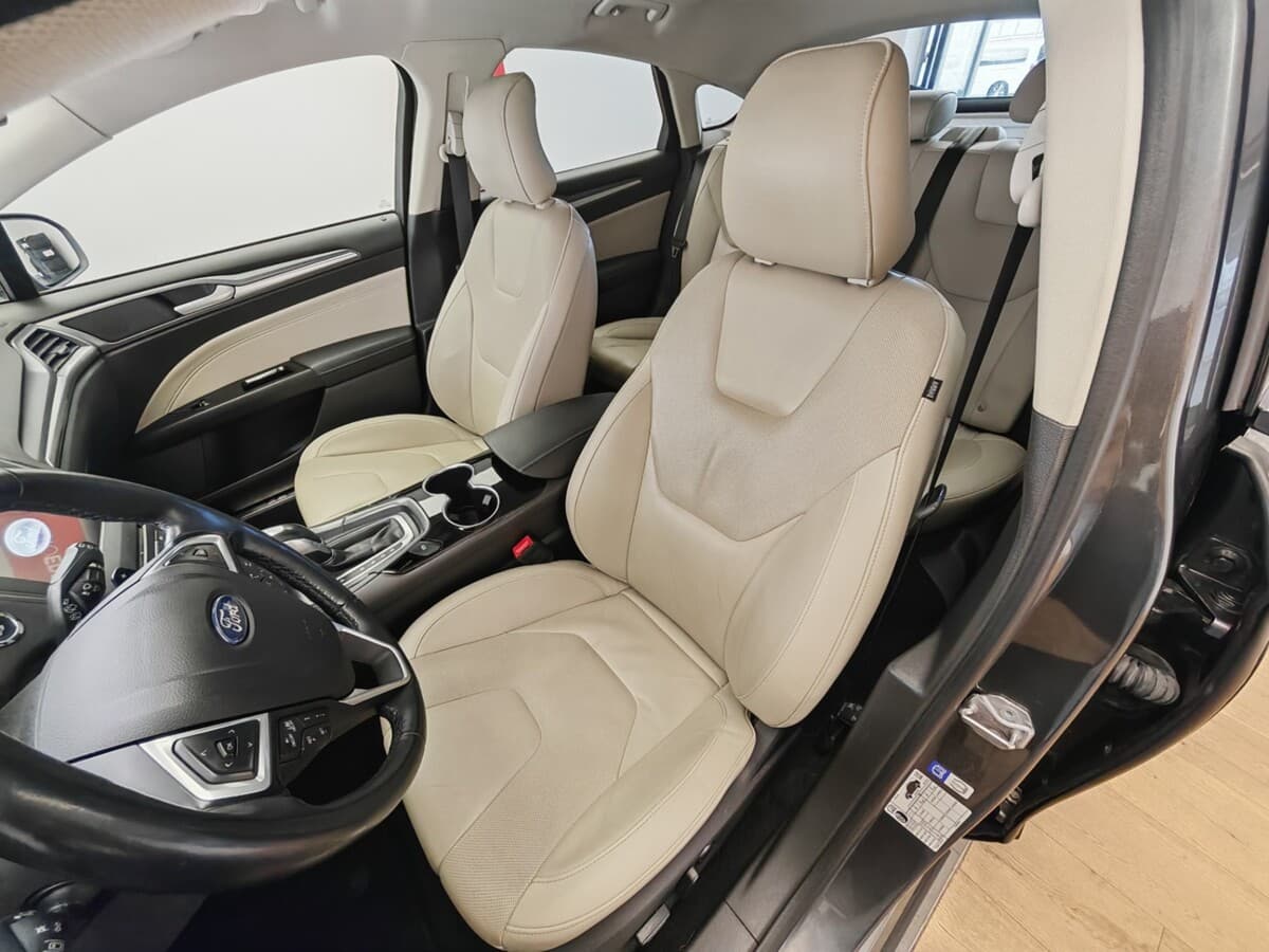 2016 Ford Mondeo - 14