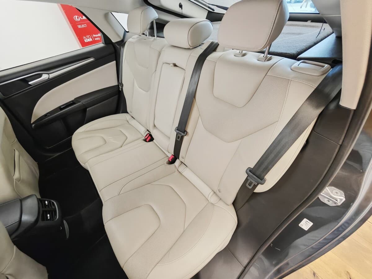 2016 Ford Mondeo - 17