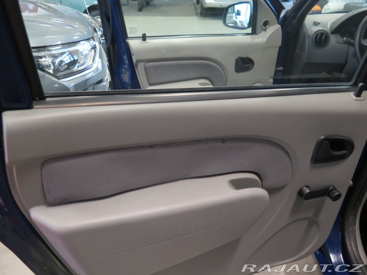 2008 Dacia Logan - 13