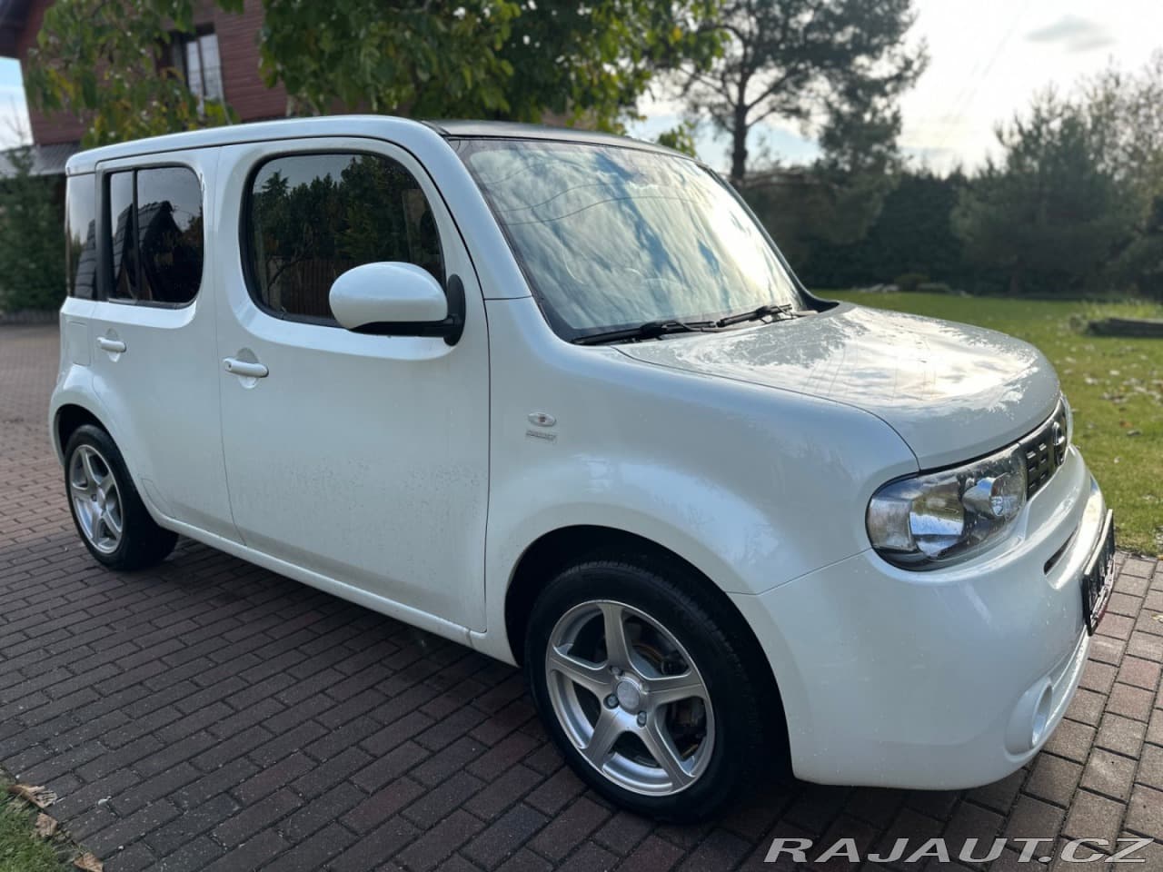 Nissan  Cube 1.6 16v 81kw Automat
