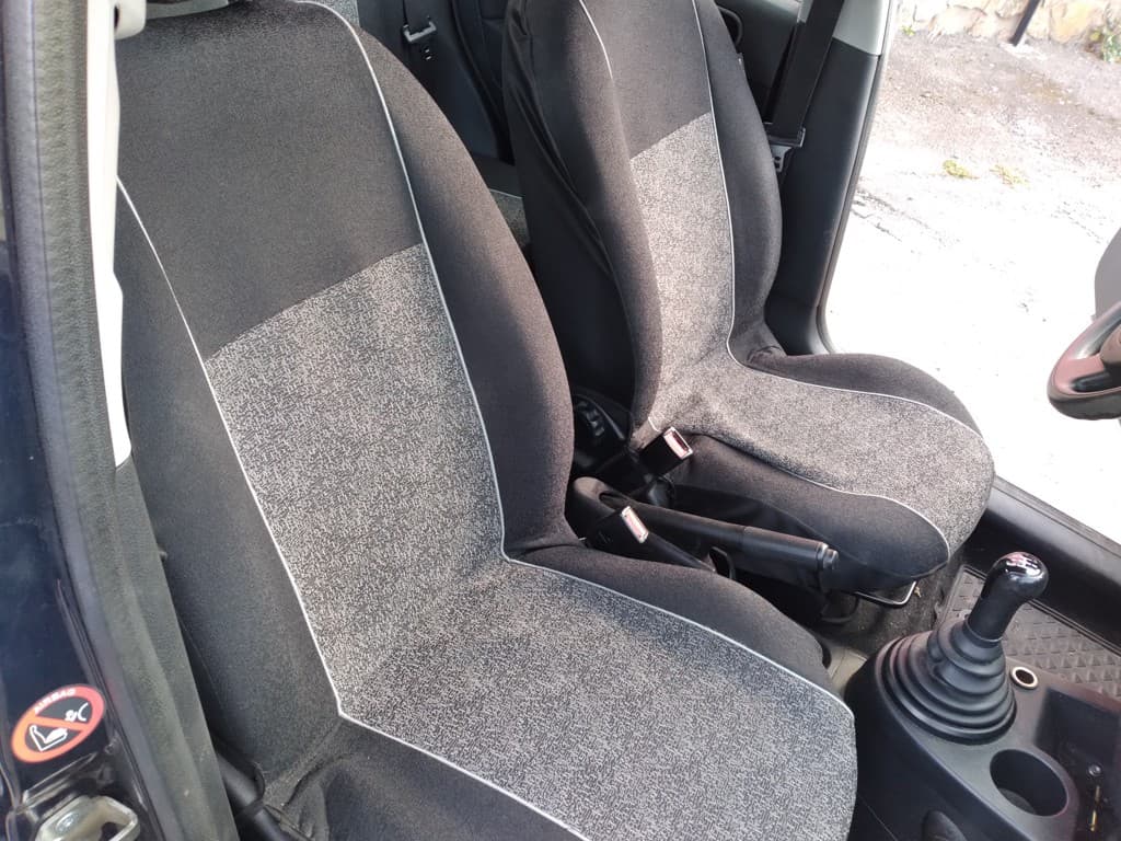 2005 Ford Fiesta - 12