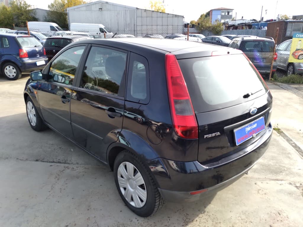 2005 Ford Fiesta - 6