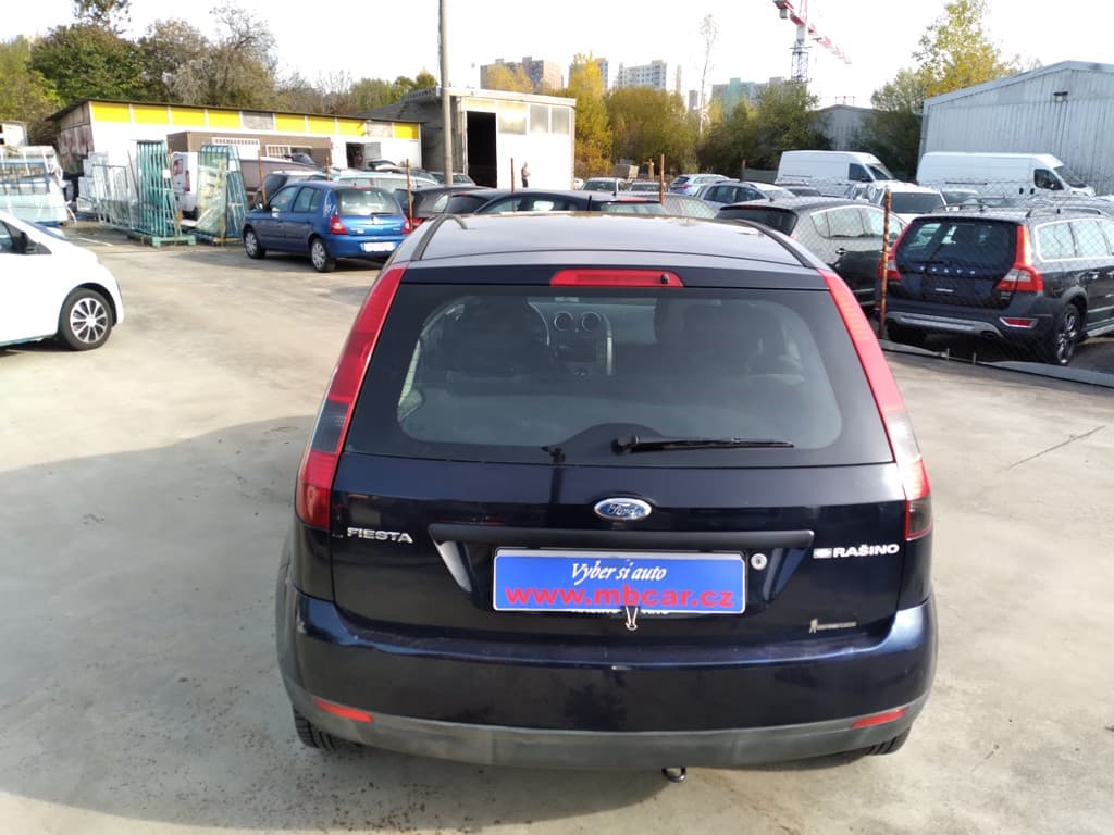 2005 Ford Fiesta - 7