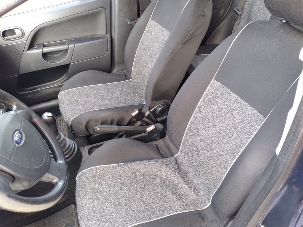 2005 Ford Fiesta - 9