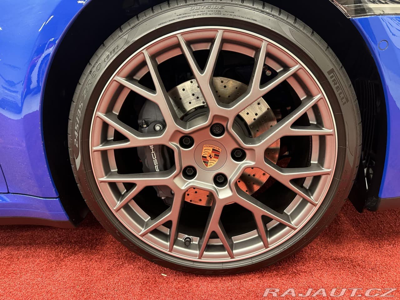 2025 Porsche 911 - 11