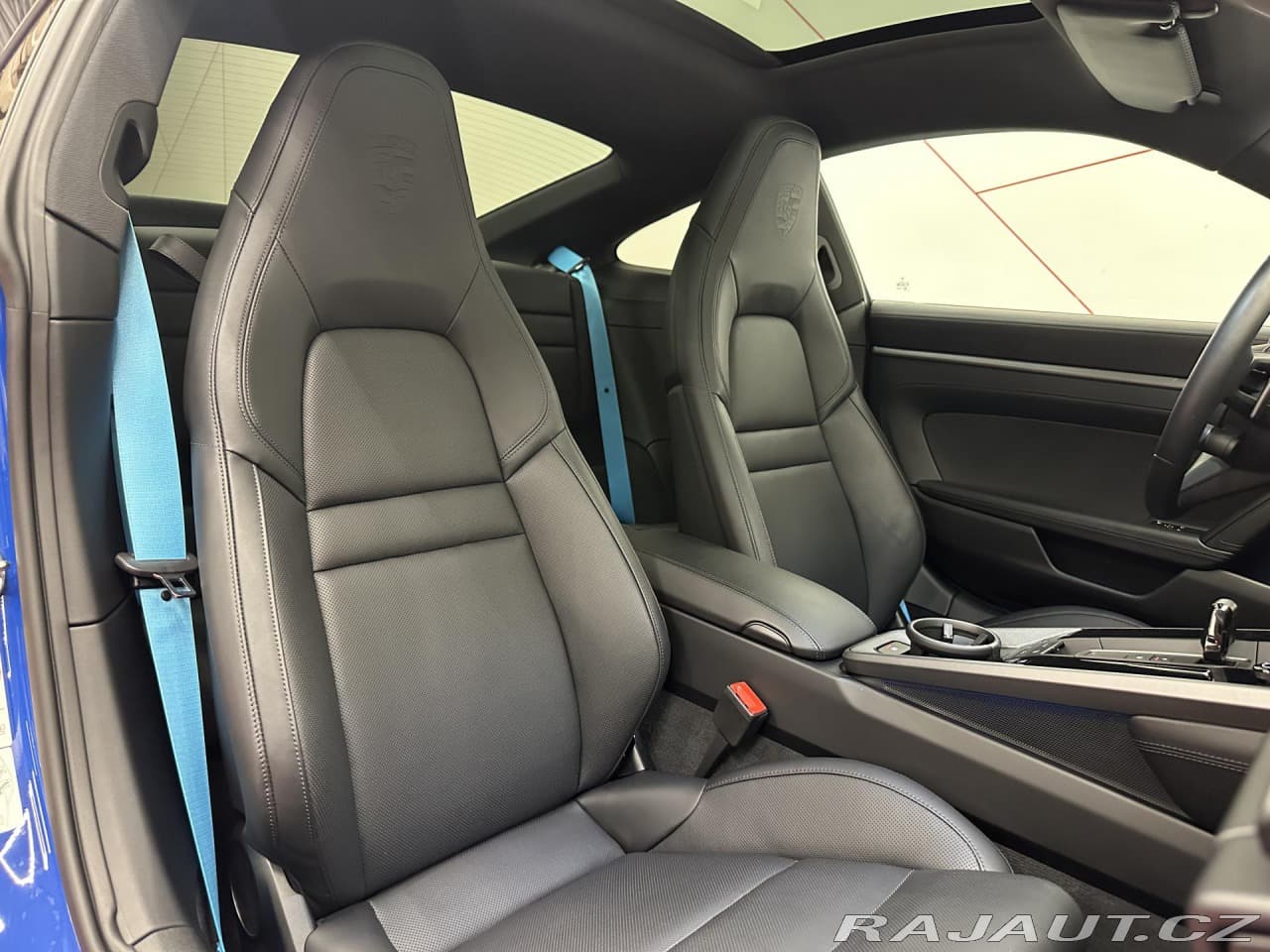 2025 Porsche 911 - 9