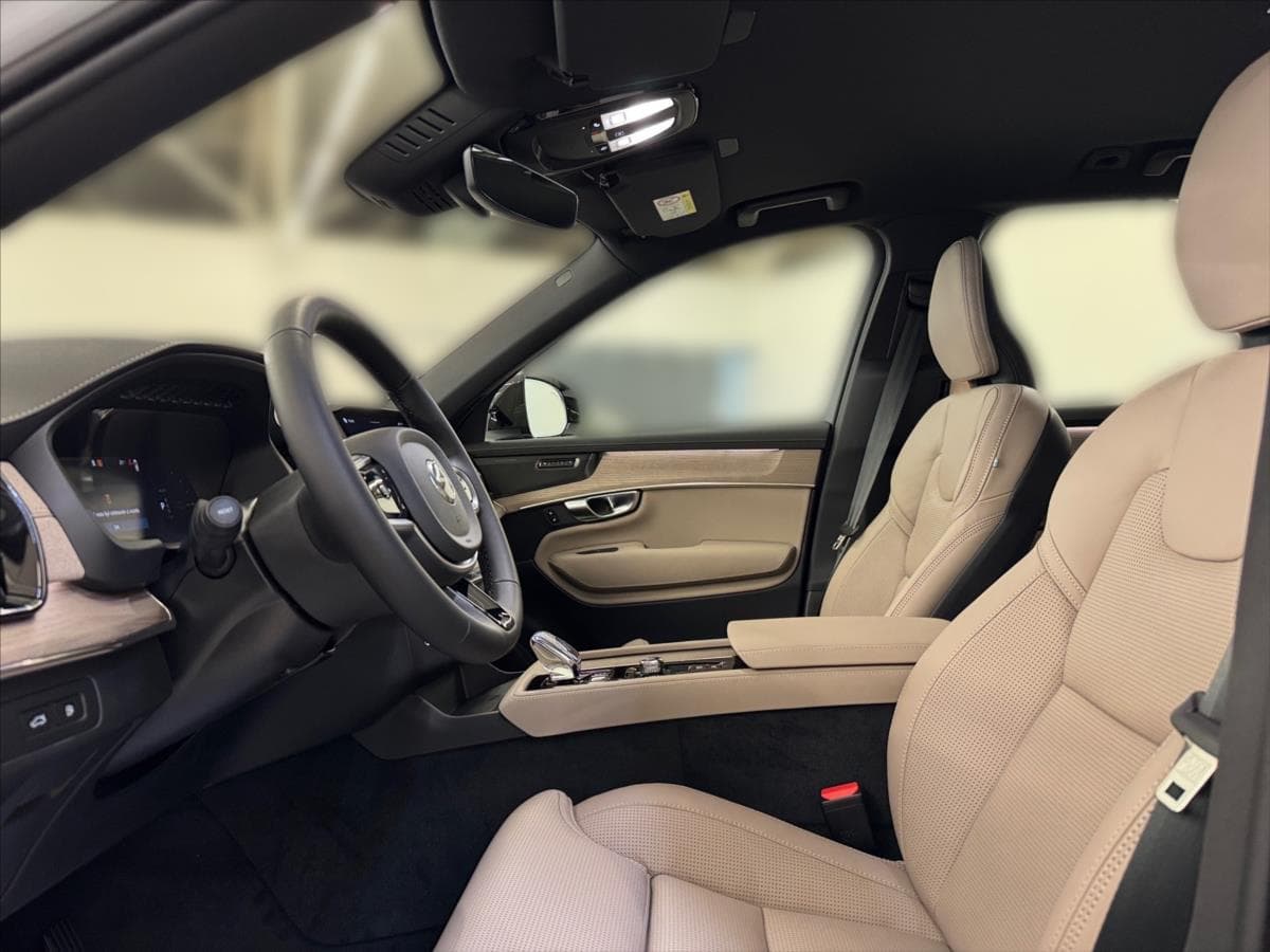 2025 Volvo Xc90 - 7