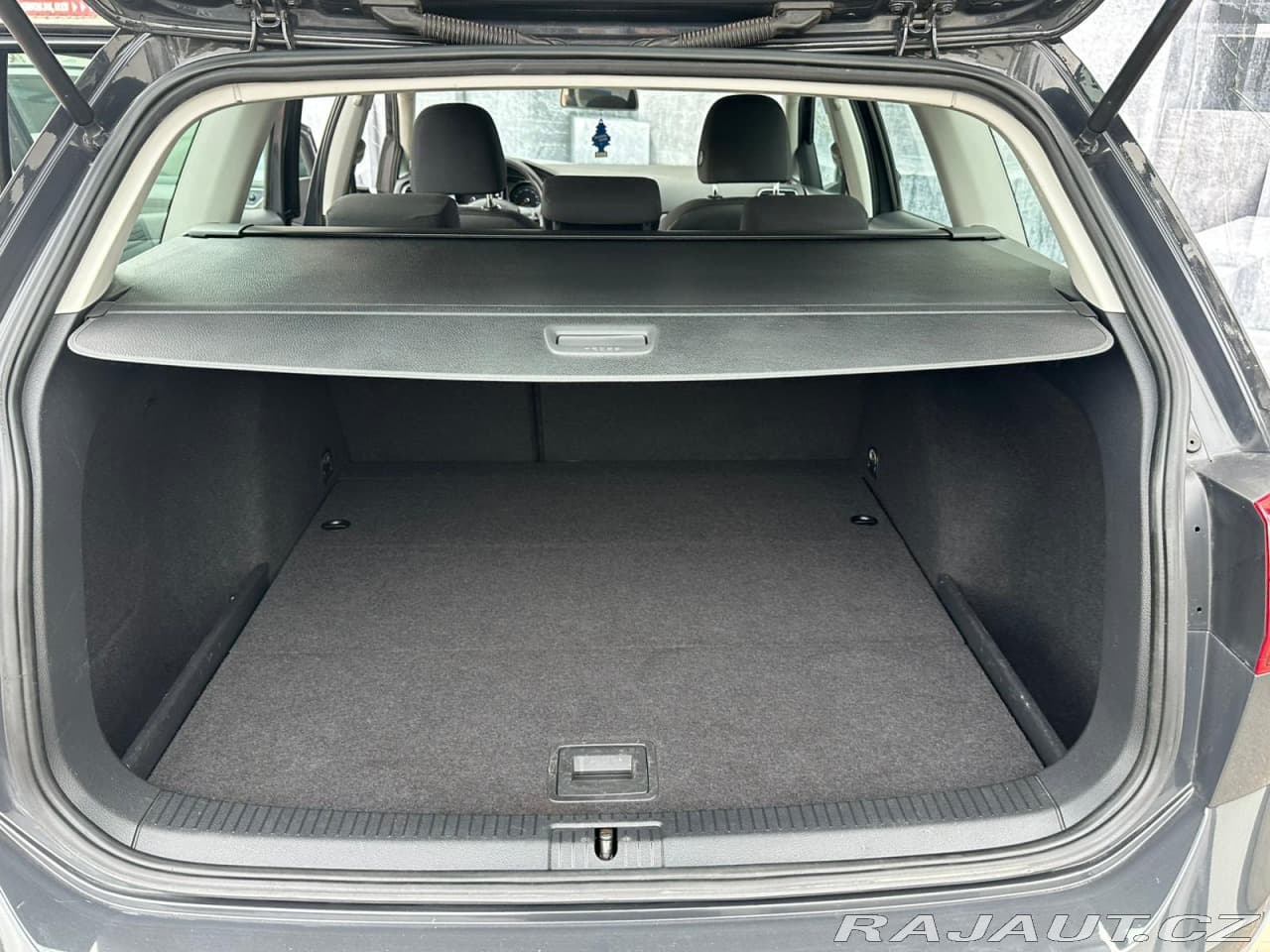 2014 Volkswagen Golf - 10