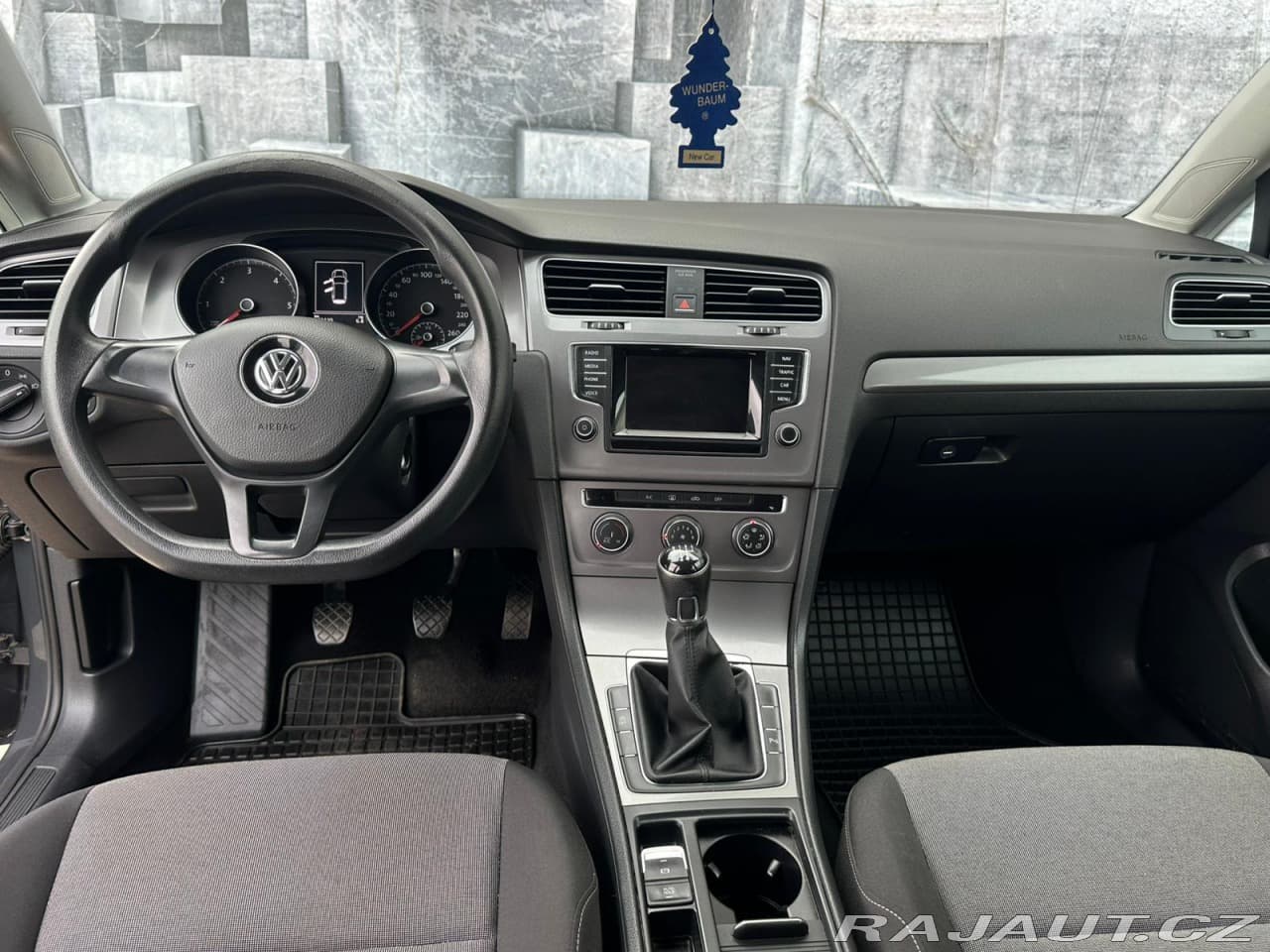 2014 Volkswagen Golf - 11