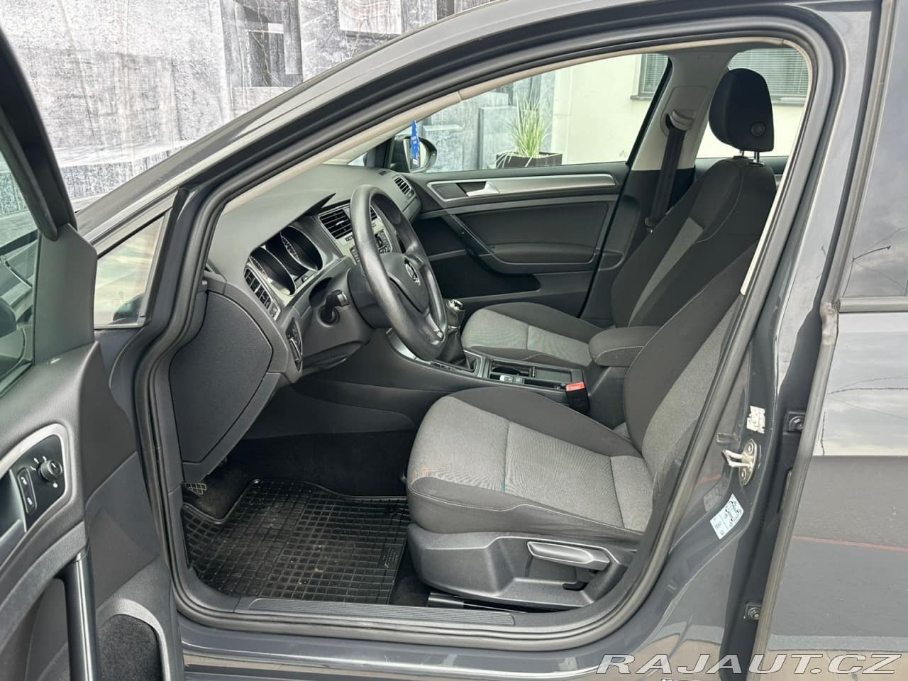 2014 Volkswagen Golf - 20