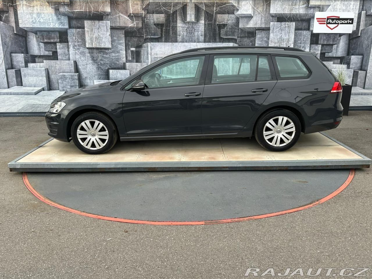 2014 Volkswagen Golf - 4