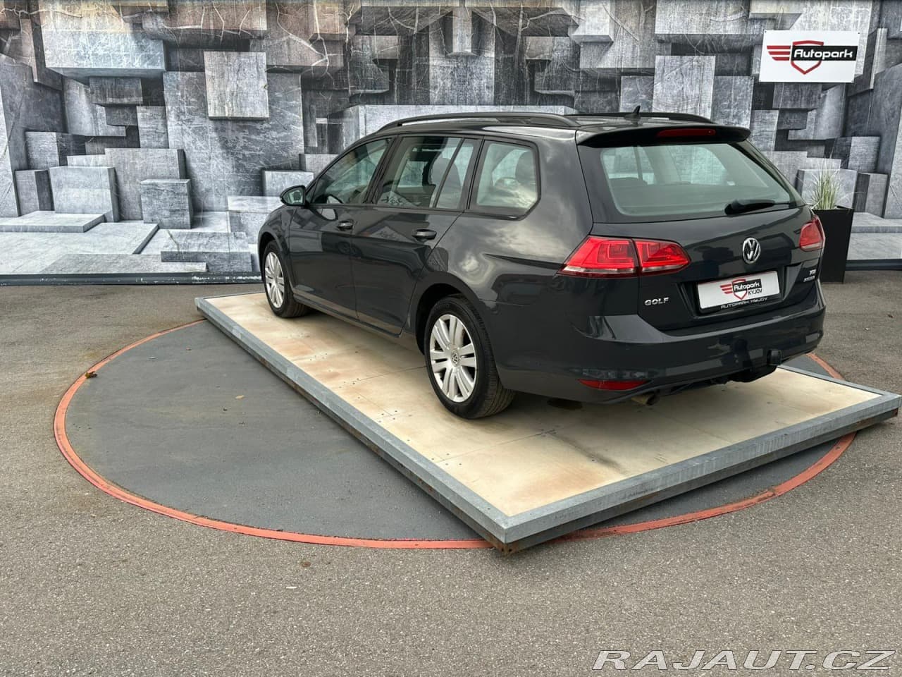 2014 Volkswagen Golf - 8