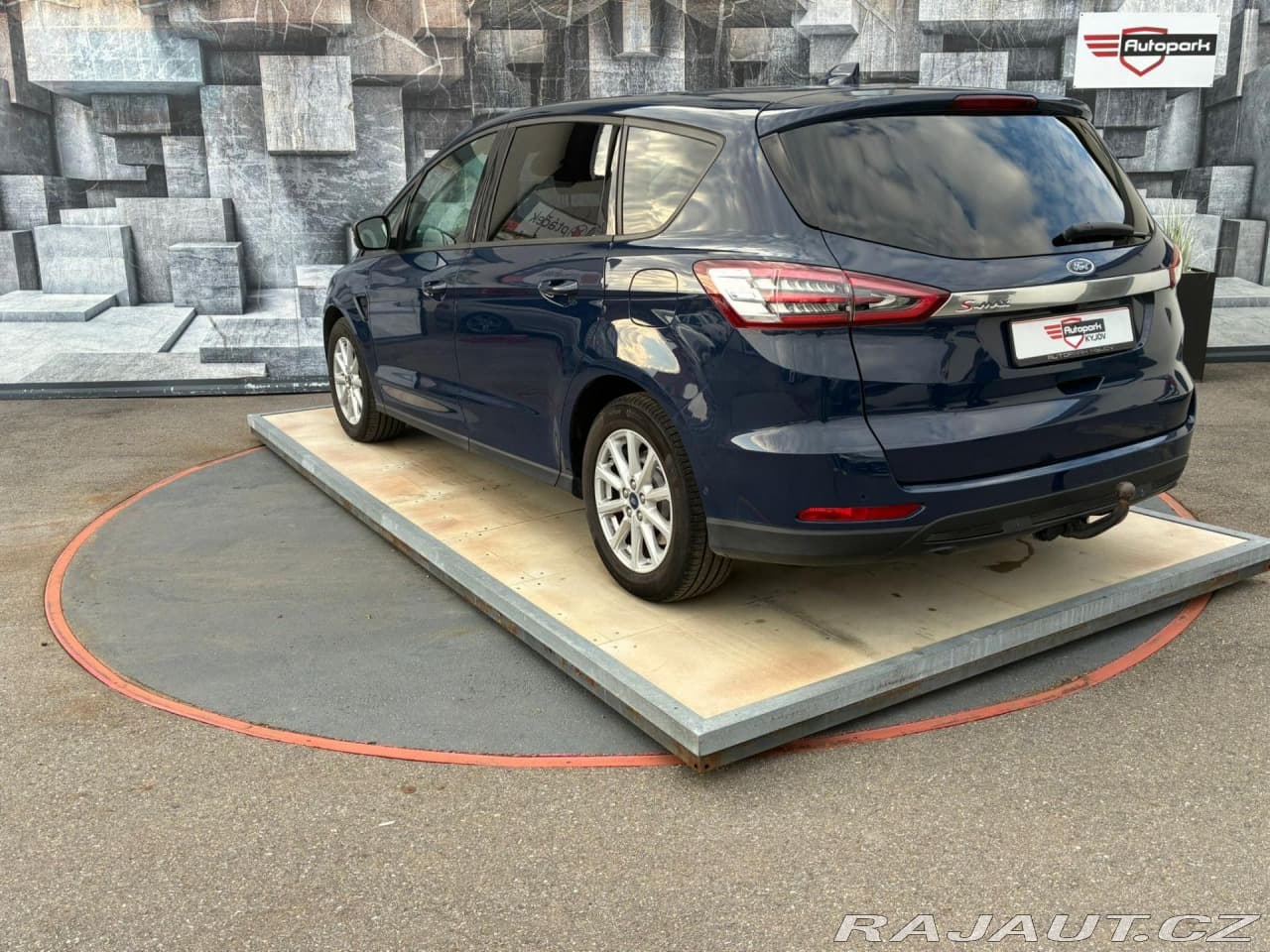2019 Ford S-Max - 8
