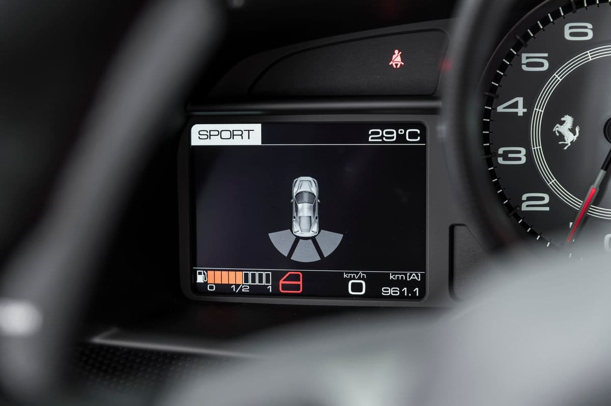 2020 Ferrari 488 - 11