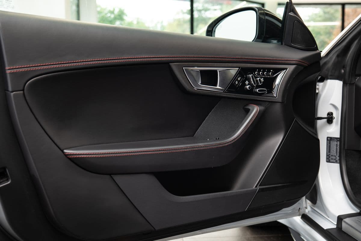 2014 Jaguar F-Type - 8