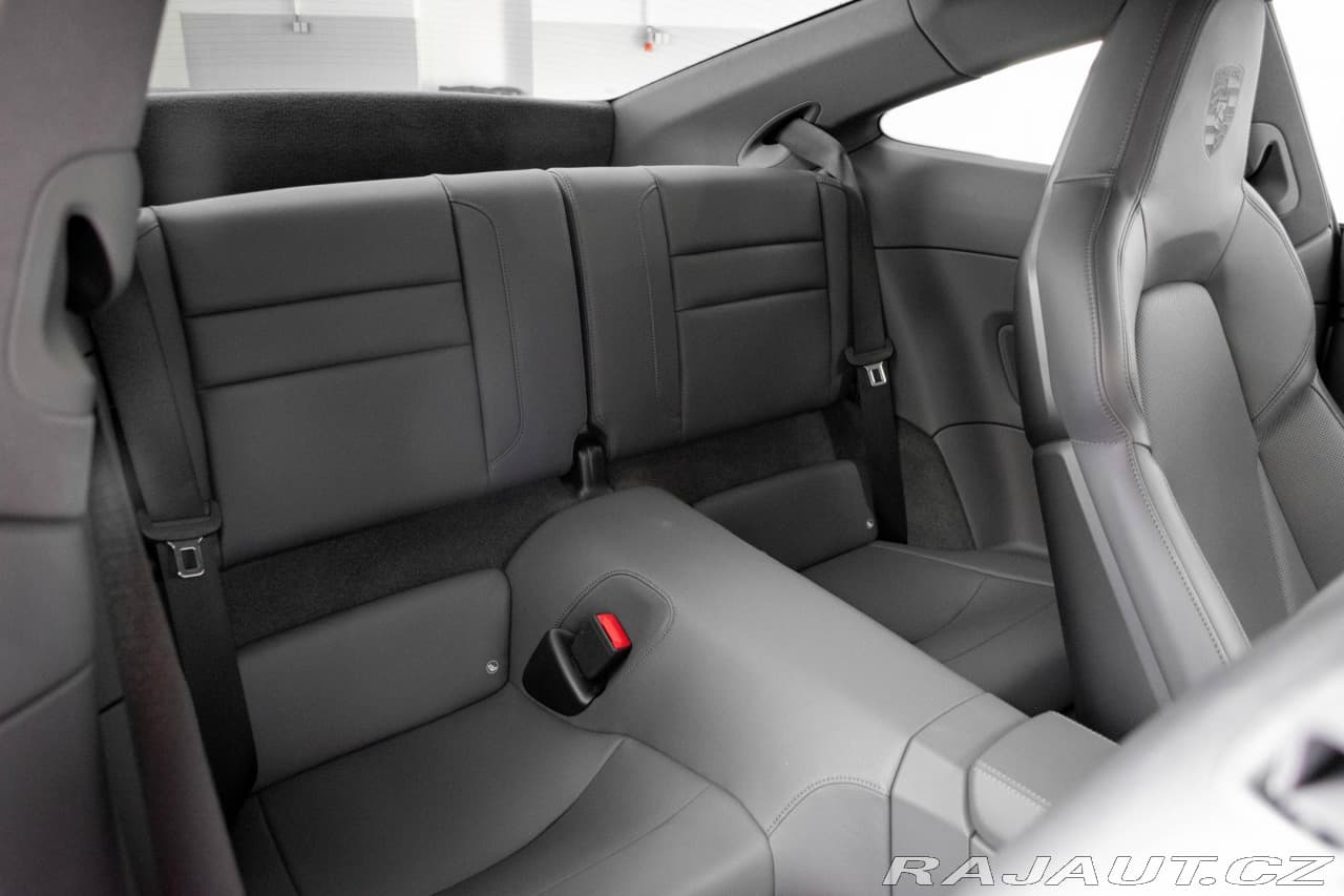 2019 Porsche 911 - 10