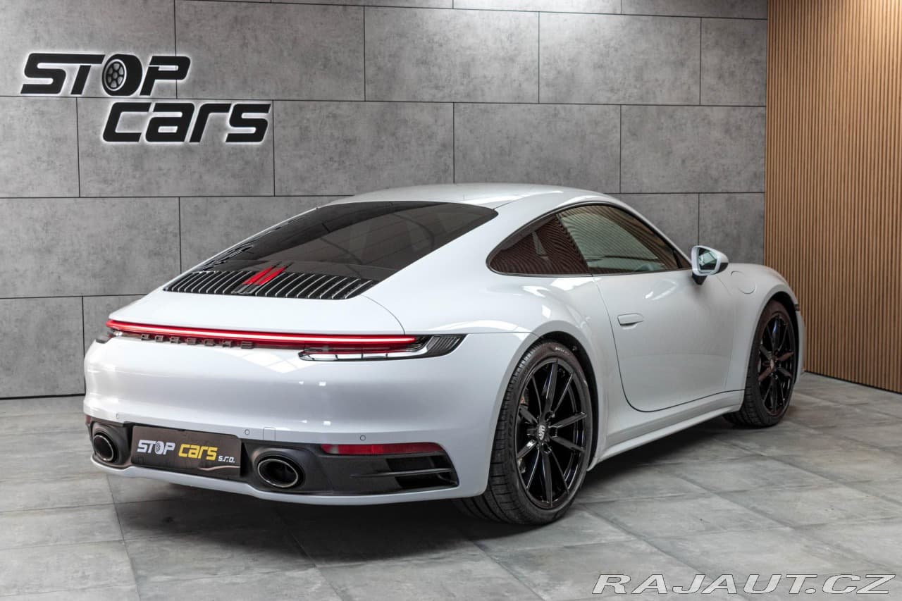 2019 Porsche 911 - 6