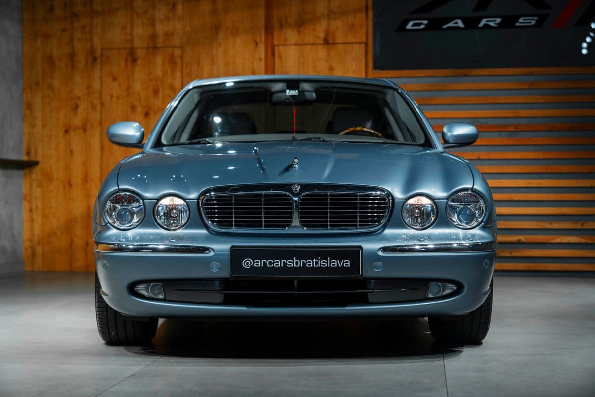2004 Jaguar Xj - 8