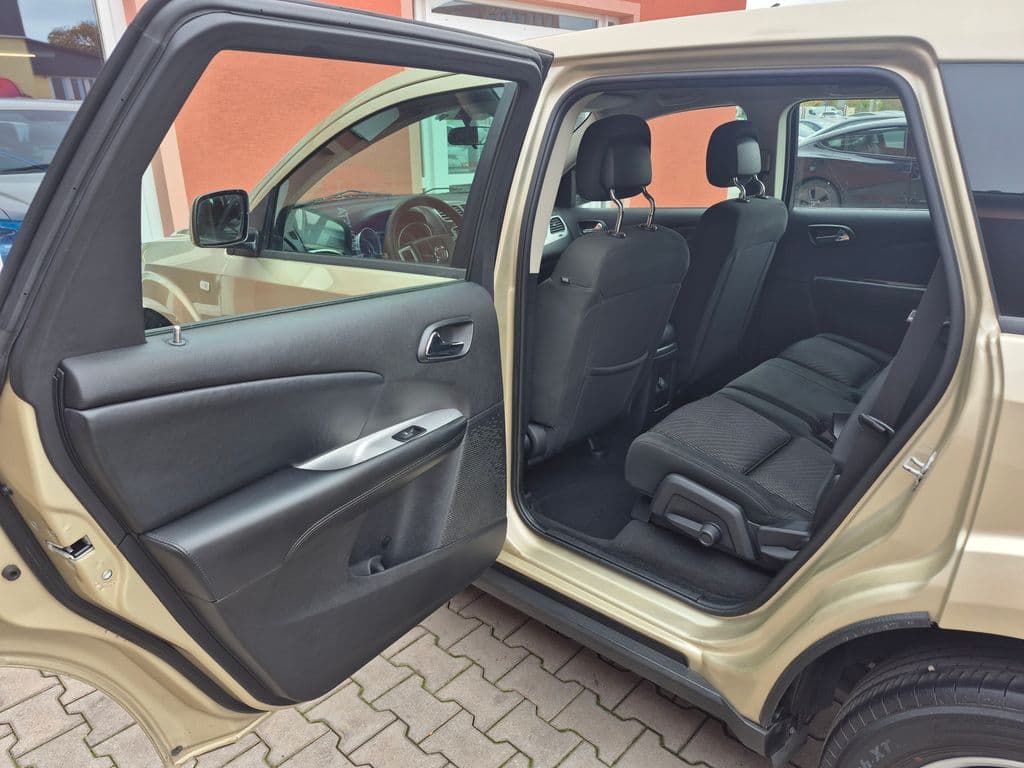 2012 Fiat Freemont - 16