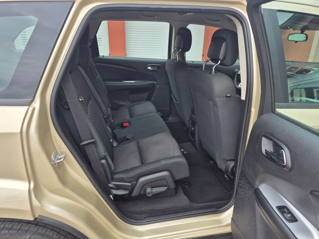 2012 Fiat Freemont - 17