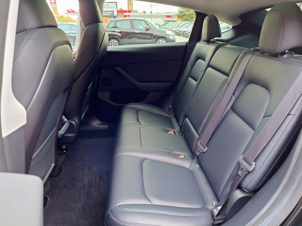 2022 Tesla Model Y - 15