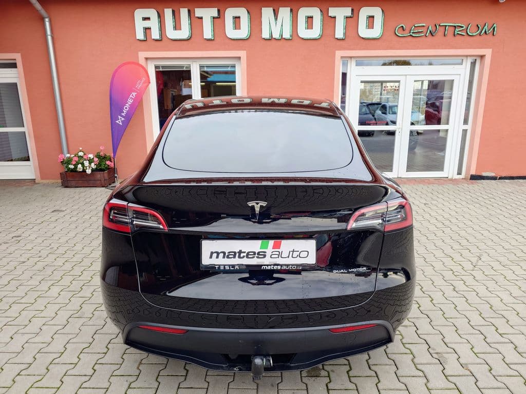 2022 Tesla Model Y - 8