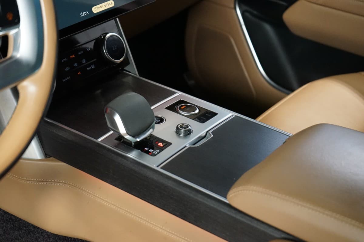 2023 Land Rover Range Rover - 11