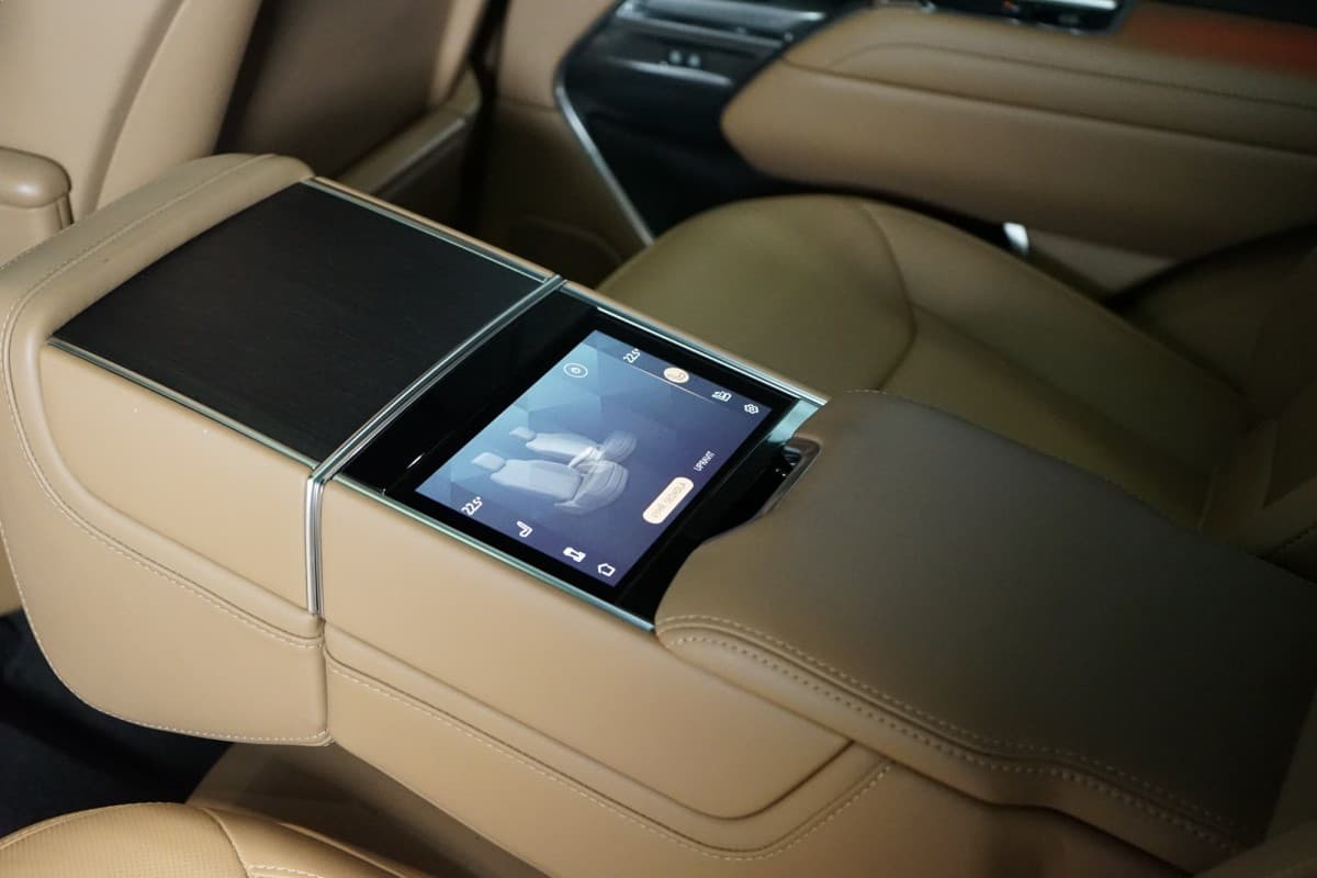 2023 Land Rover Range Rover - 13