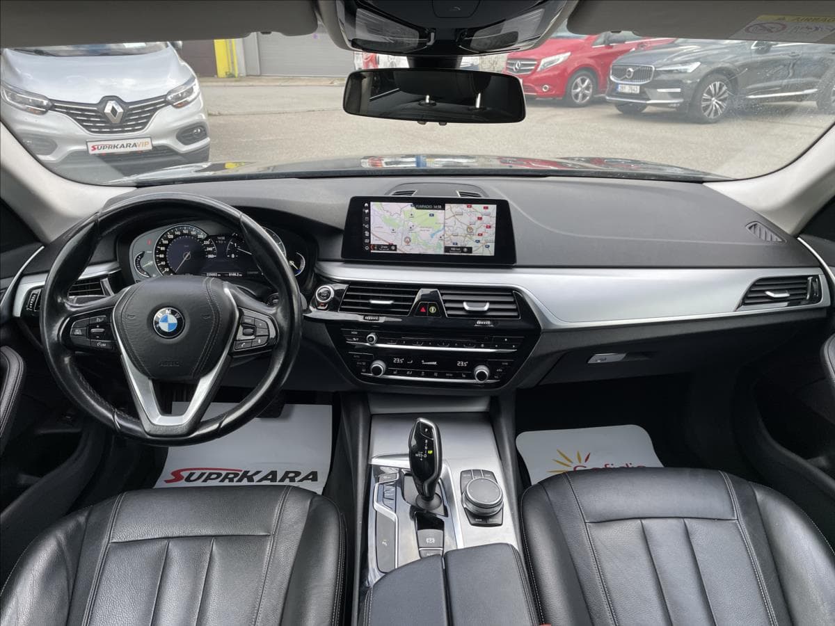 2018 BMW 5-Series - 10