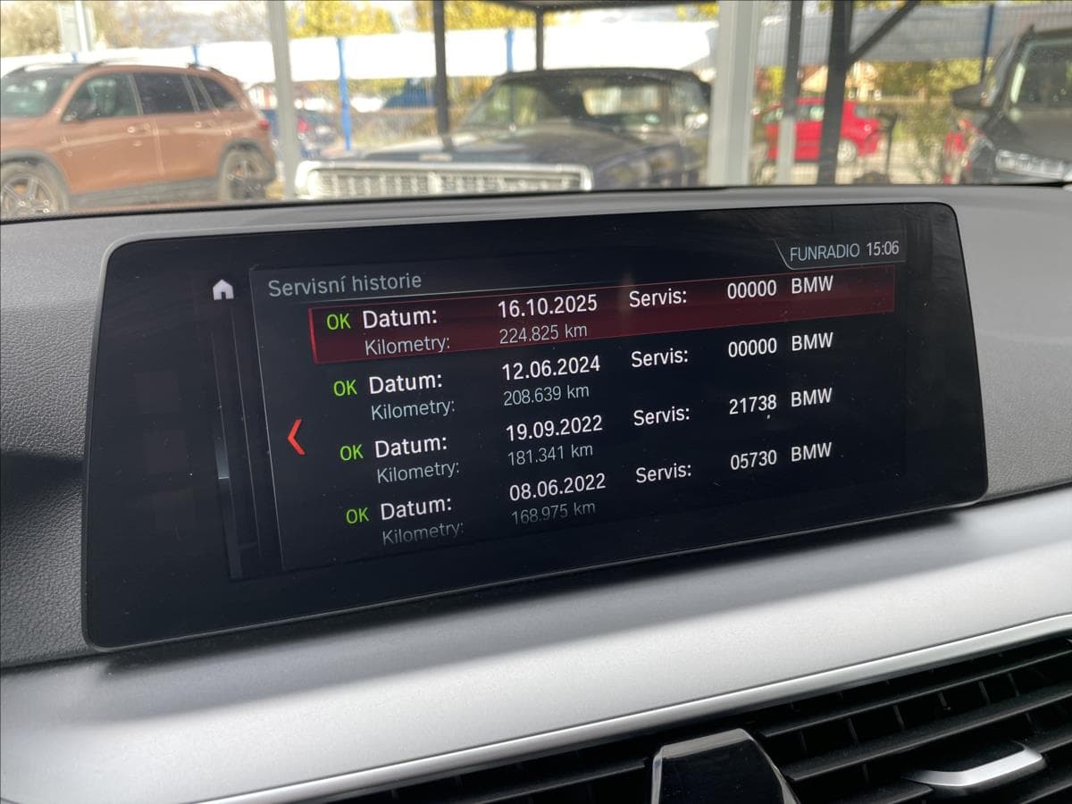 2018 BMW 5-Series - 15